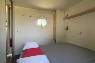 Agrandir l'image 4 sur 8, fenêtre modale